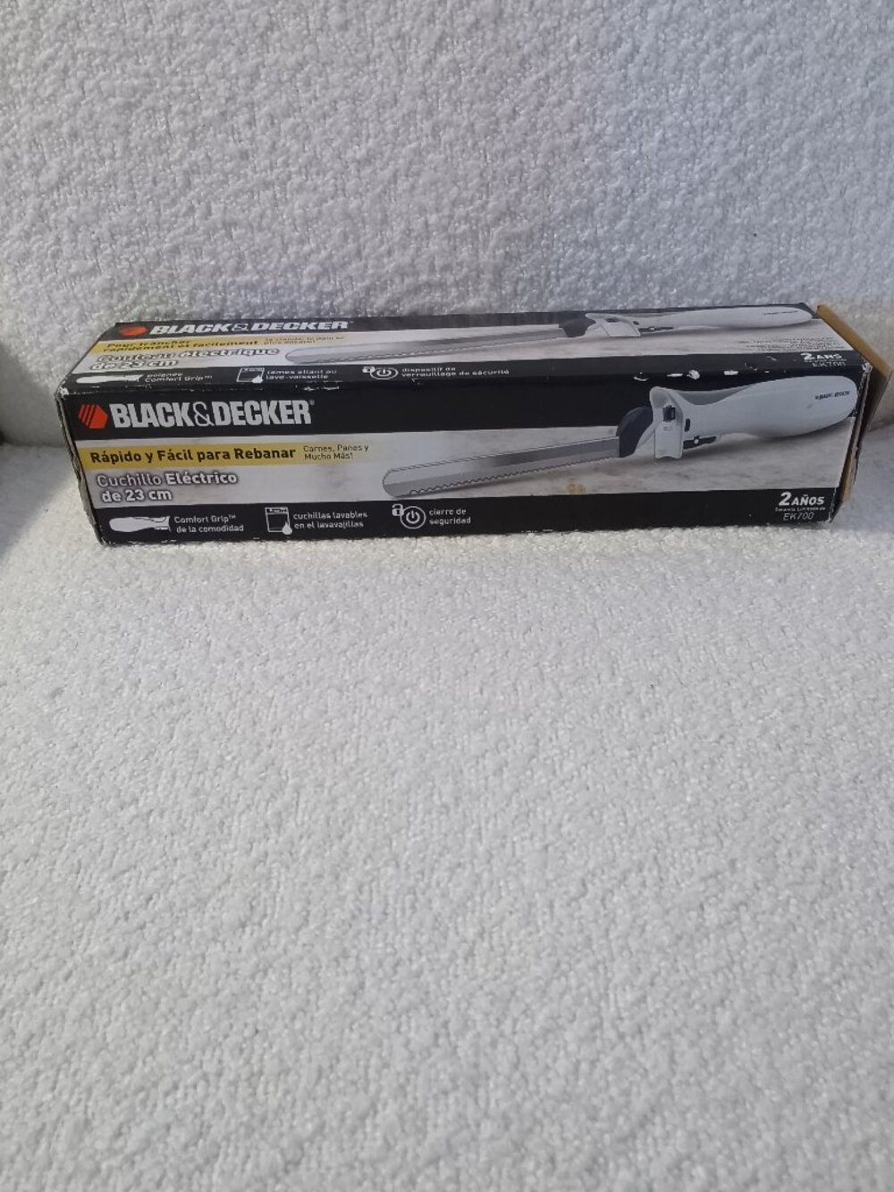 NIP Black & Decker EK700 9" Electric Knife
